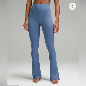 Lululemon align high-rise flare leggings 32 - baby blue - like new